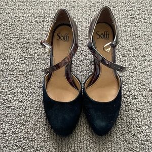 Söfft Black Suede and Tortoise Heels Size 7.5